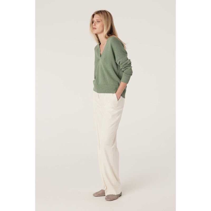 Cable Flax V Jumper image number 3